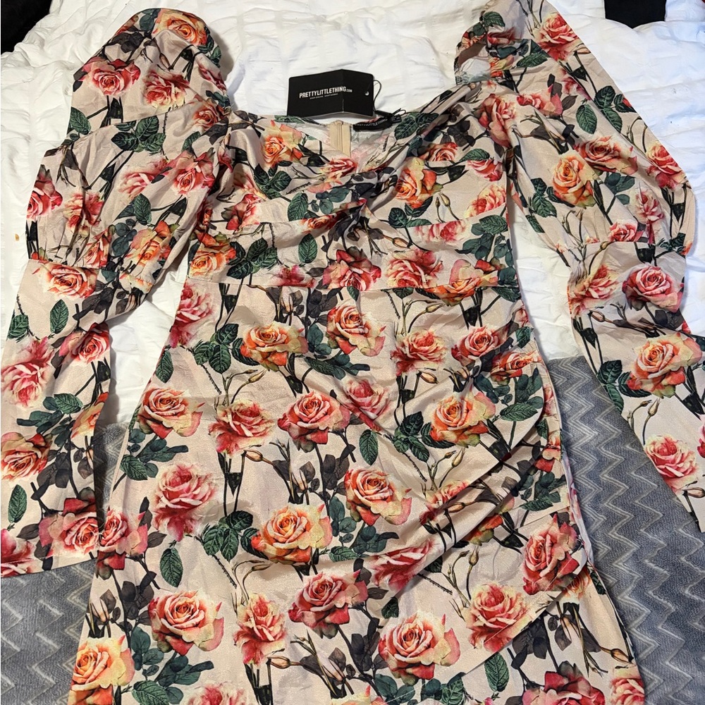 PrettyLittleThing Dress - Picture 2 of 3